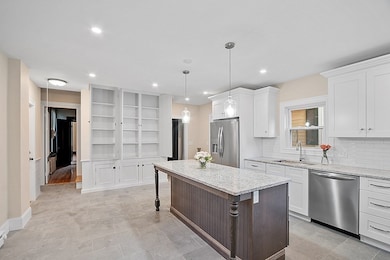 42 Highland St unit 2, Lowell, MA 01852 - photo 3