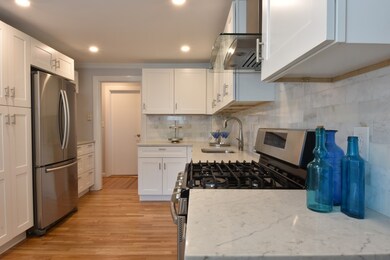 2R Middle St, Newton, MA 02458 - photo 2