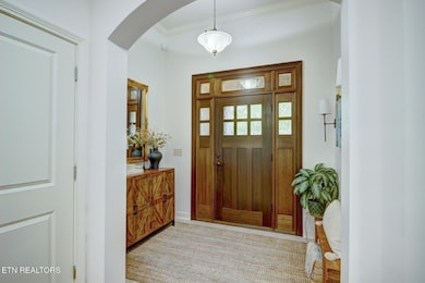 Foyer_192 Saloli Way_Addy