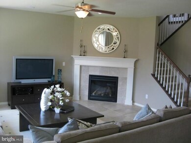 908 Open Field Ct, Westminster, MD 21157 - photo 4