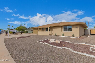 9818 W Wrangler Dr, Sun City, AZ 85373 - photo 4