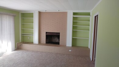 8416 Hudson Ln, Louisville, KY 40291 - photo 3