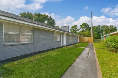 Sidewalk up to front entrance.
