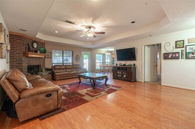 2312 Salisbury Ln, Alvin, TX 77511 - photo 5