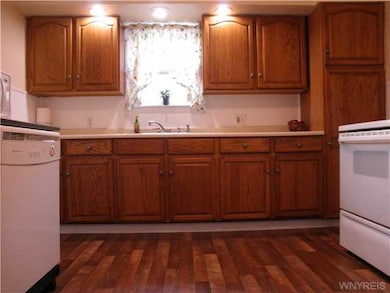372 Warner Ave, North Tonawanda, NY 14120 - photo 7