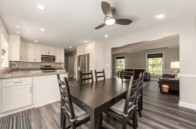 311 Ridgefield Ln, Naperville, IL 60565 - photo 5