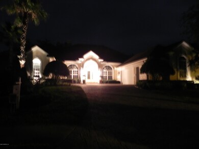 620 treehouse at night