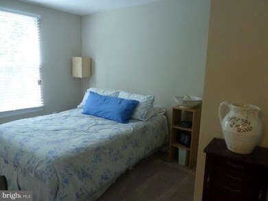 1748 Sundance Dr, Reston, VA 20194 - photo 6