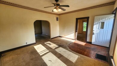 559 3rd St NE, Linton, IN 47441 - photo 2