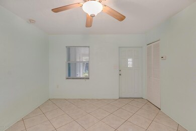 08_240WoodlandAveApt3-8_mls