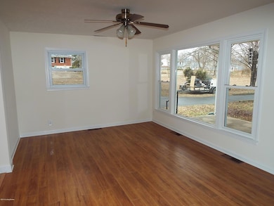 8304 Pennsylvania Run Rd, Louisville, KY 40228 - photo 3