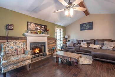 251 Valley Dr, Columbia, TN 38401 - photo 3