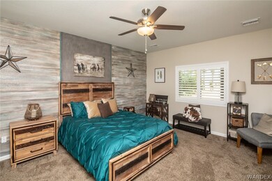 Master bedroom, photo similar