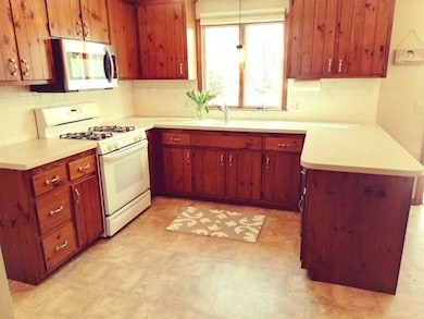 195 Dalton Rd, Holliston, MA 01746 - photo 6