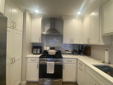 18 Tennessee Ave unit Lower, Long Beach, NY 11561 - photo 4