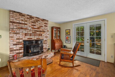 3211RiverbanksRd-010