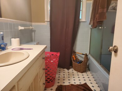 211 Lakeshore Dr, McMinnville, TN 37110 - photo 6