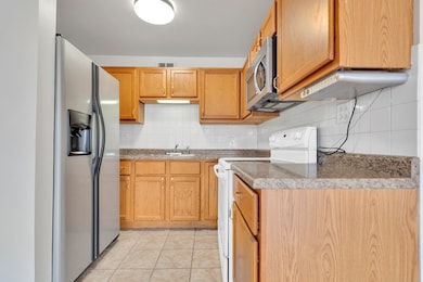 4343 N Clarendon Ave unit 707, Chicago, IL 60613 - photo 4