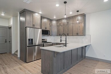 4977 Beach Dr, Idaho Falls, ID 83401 - photo 5