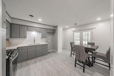 672 W Cedar St, Hurst, TX 76053 - photo 7