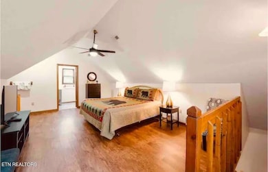 3042 Crestview Ct, Sevierville, TN 37862 - photo 7