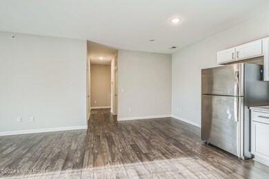 2239 Charlestown Rd unit 205, New Albany, IN 47150 - photo 5