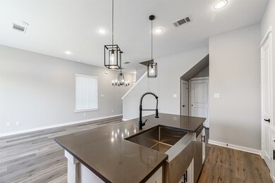 8442 Berry Green Ln, Houston, TX 77022 - photo 7