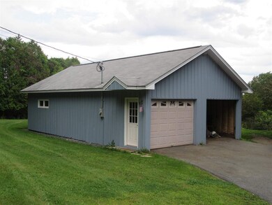 252 Hilltop Rd, Littleton, NH 03561 - photo 3