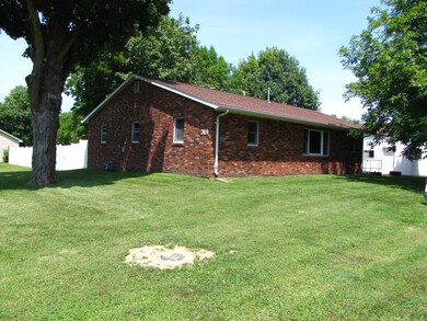 Large back yard with vinyl fencing