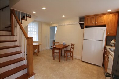 63 Poplar St unit 3, Newport, RI 02840 - photo 4