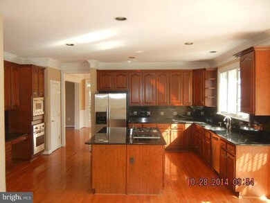 703 Firestone Dr, Silver Spring, MD 20905 - photo 7