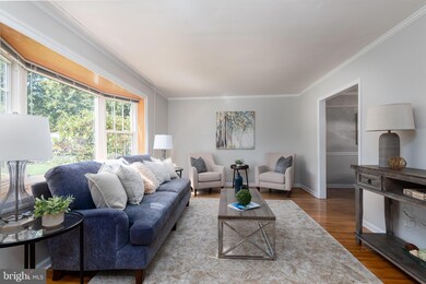 889 Bobolink Ln, West Chester, PA 19382 - photo 4