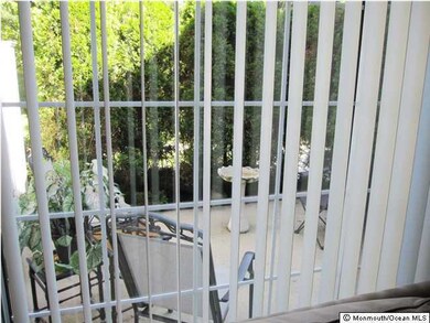 21 Madison Ct, Tinton Falls, NJ 07712 - photo 4