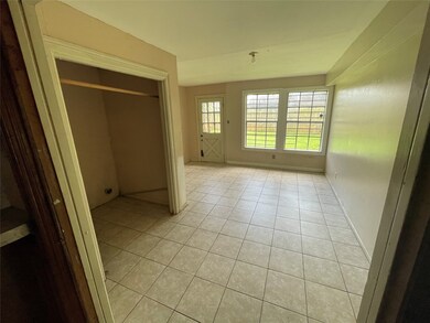 312 King St, Houston, TX 77022 - photo 7