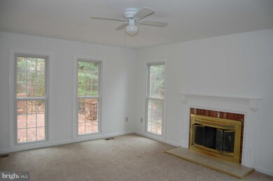 8800 Admiral Dr, Laurel, MD 20708 - photo 5