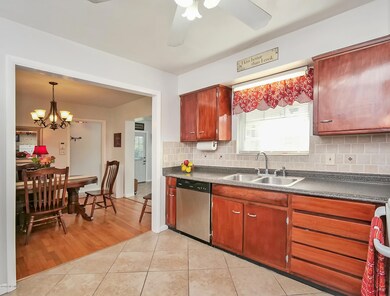 647 Monte Carlo Rd, Jacksonville, FL 32216 - photo 7