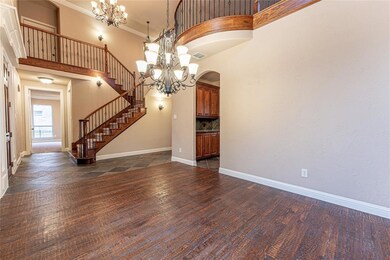 Large dining room next to the Butlers Pantry.