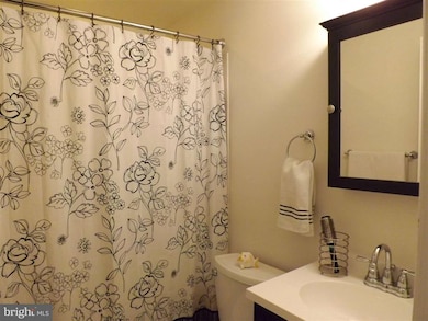 9 Rothamel Ct, Nottingham, MD 21236 - photo 7