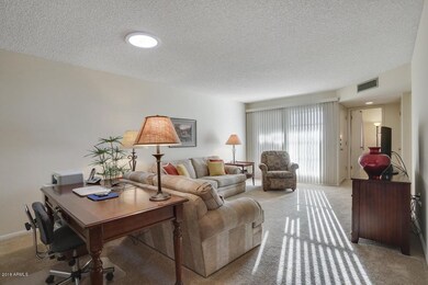 10042 W Ocotillo Dr, Sun City, AZ 85373 - photo 5