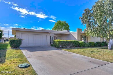 10217 W Highwood Ln, Sun City, AZ 85373 - photo 2