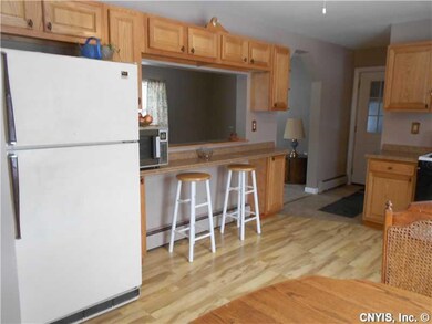 Kitchen. Great breakfast bar!