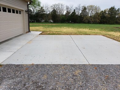 107 Qualls Ln, Shelbyville, TN 37160 - photo 5