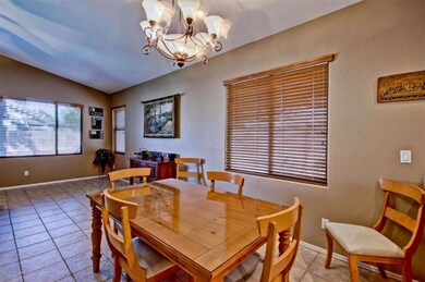 EAT IN GREAT ROOM
