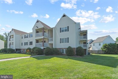 100 Chesterfield Ln unit 201, Stafford, VA 22556 - photo 2