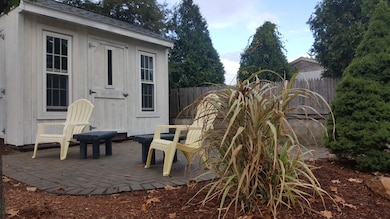 48 Agnes St, Springfield, MA 01118 - photo 4