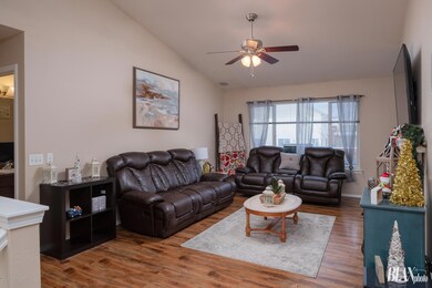 103_112519_realestate