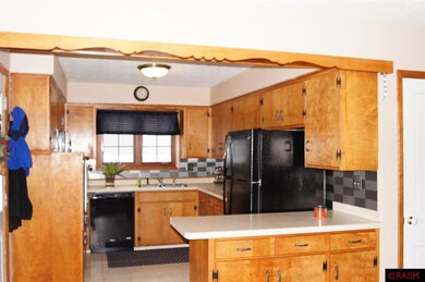 1026 N Washington St, New Ulm, MN 56073 - photo 5