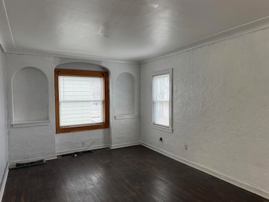 827 1st Ave NE, Oelwein, IA 50662 - photo 3