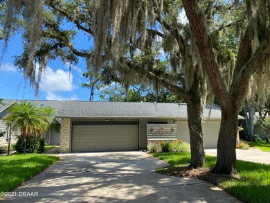 Large screened garage