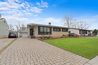 3900 Eagle Ln, Rolling Meadows, IL 60008 - photo 2